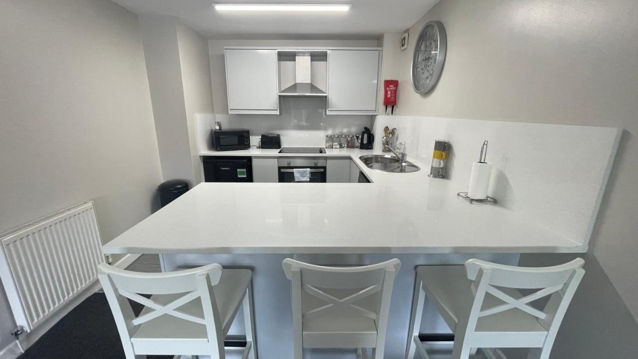 Mays Apartments - 102 Mill Street, Free Parking, 2 Minute Walk To Baltic Market And City Centre - Apartments Sleep 1-10 Guests Liverpool Habitación foto