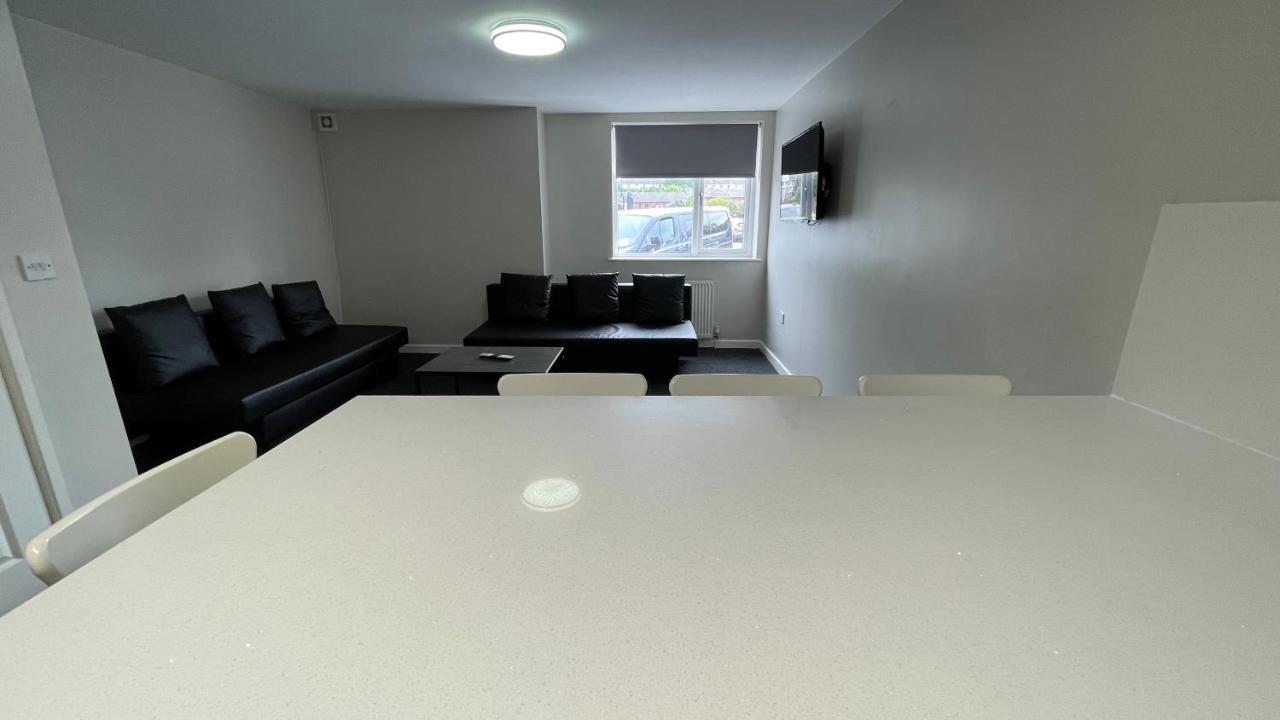 Mays Apartments - 102 Mill Street, Free Parking, 2 Minute Walk To Baltic Market And City Centre - Apartments Sleep 1-10 Guests Liverpool Exterior foto